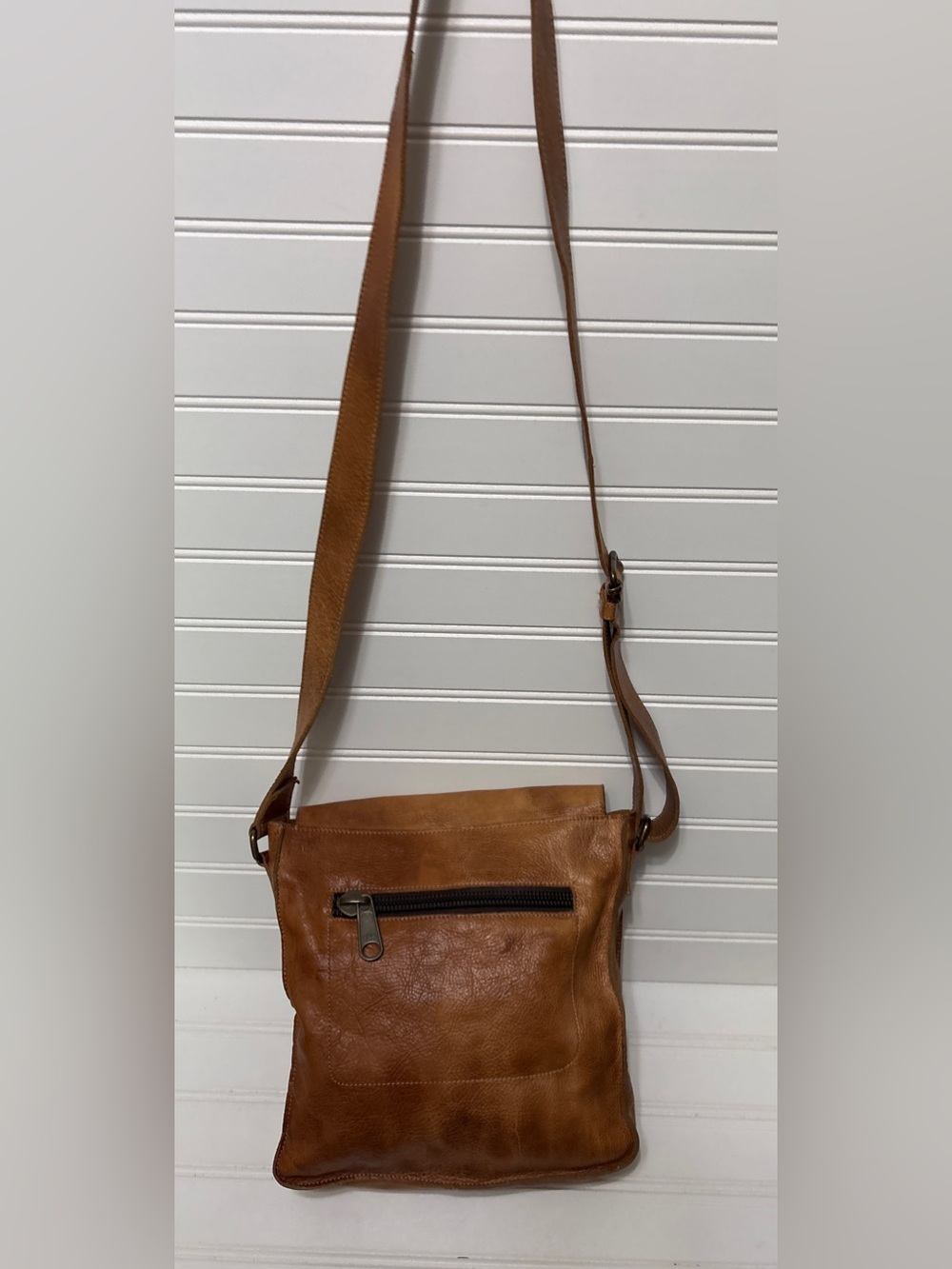 BED STU Venice Beach Brown Tan Rustic Leather Crossbody Satchel Bag Tote - Picture 3 of 11